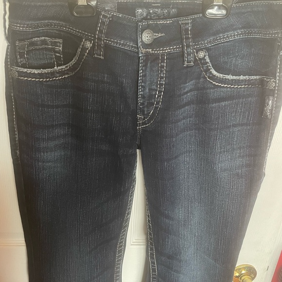 Ladies Silver Jeans worn once. Like new. Sz 32x30 - Picture 1 of 5
